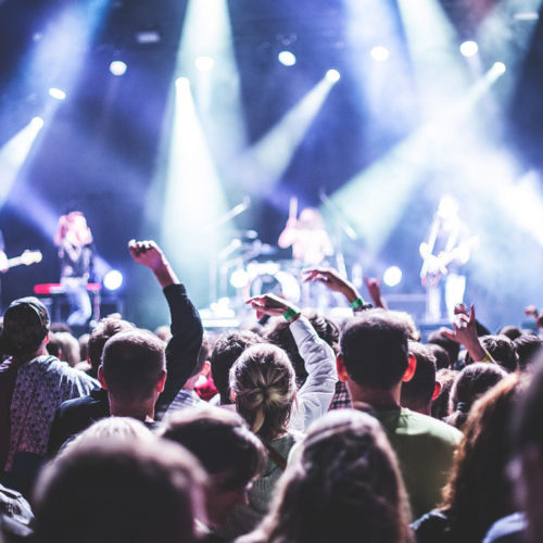 How Selling Concert Tickets Online Guarantees Higher ROI for Event Presenters