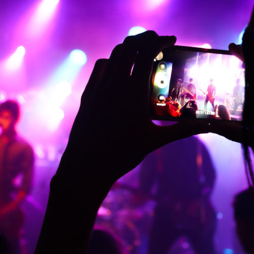 Which Concert Around the Western Coast of the United States should I attend this Holiday Season?